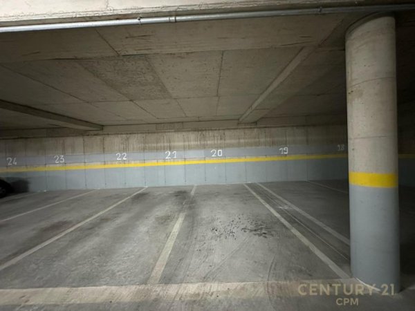Tirane, jepet me qera apartament 2+1+2 post parkimi  Kati 1, 107 m² 900 € (bruto) (Kodra e Diellit)