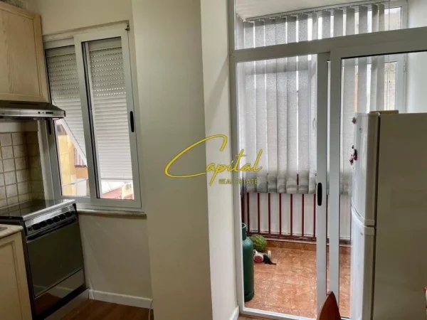 Tirane, shitet apartament 1+1 Kati 11, 65 m² 155.000 € (KOMUNA E PARISIT)