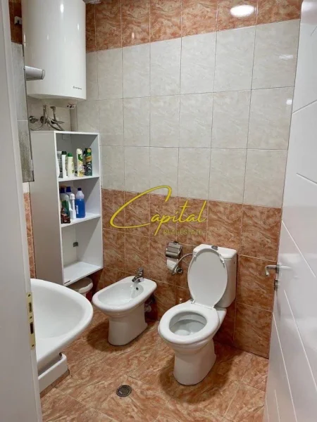 Tirane, shitet apartament 1+1 Kati 11, 65 m² 155.000 € (KOMUNA E PARISIT)
