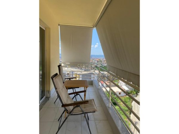 Tirane, jepet me qera 1+1 Kati 3, 84 m² 370 € (FRESK)
