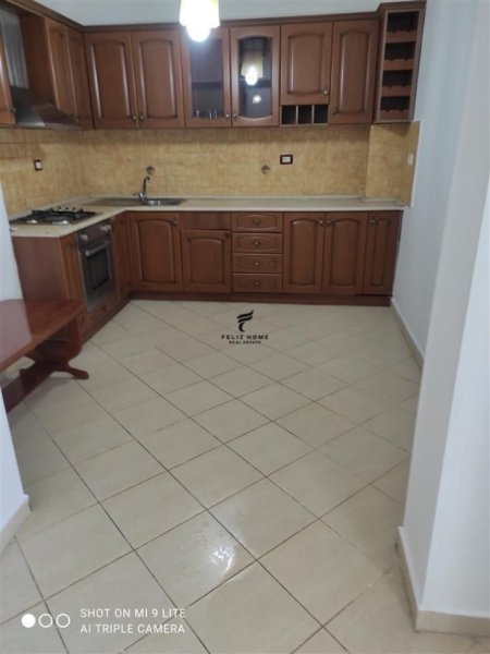 Tirane, shitet apartament 2+1+Ballkon Kati 4, 65 m² 100.000 € (ALLIAS)