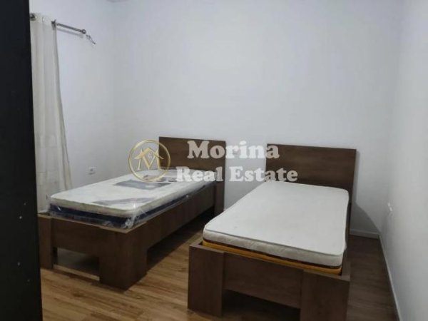 Tirane, jepet me qera shtepi 1+1 Kati 3, 60 m² 350 € (Porcelan)