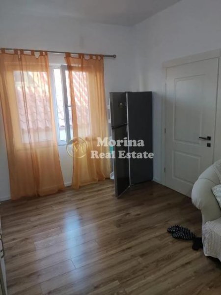 Tirane, jepet me qera shtepi 1+1 Kati 3, 60 m² 350 € (Porcelan)