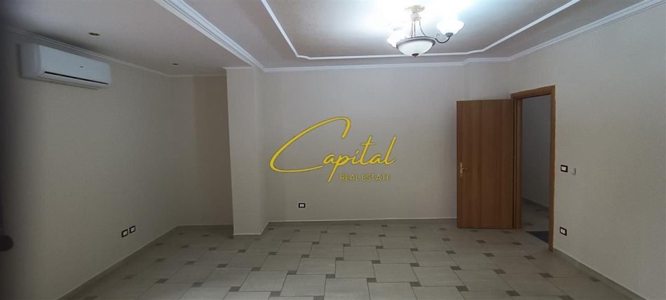 Tirane, jepet me qera zyre Kati 4, 132 m² 1.100 € (RRUGA KAJO KARAJFILI)