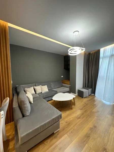 Tirane, jepet me qera apartament 1+1 Kati 3, 65 m² 500 € (Astir)