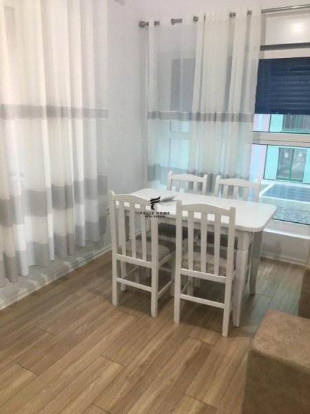 Tirane, jepet me qera apartament 1+1+Ballkon Kati 2, 79 m² 400 € (ALI DEMI)