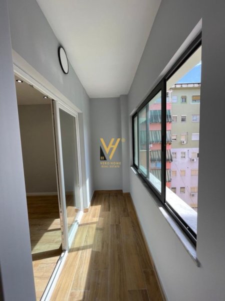 Tirane, shitet apartament 1+1+Ballkon Kati 6, 49 m² 98.000 € (5 MAJI)