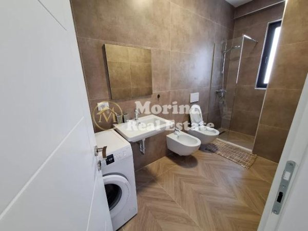 Tirane, jepet me qera apartament 2+1+Ballkon Kati 7, 155 m² 900 € (Oxhaku / Rezidenca Erli)