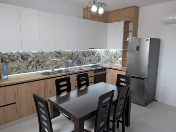 Tirane, jepet me qera apartament 2+1+Aneks+Ballkon Kati 2, 96 m² 650 € (River Residence, Astir (ngjitur me Green City))