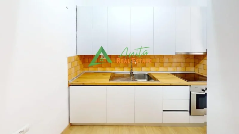 Tirane, jepet me qera apartament 1+1+Aneks Kati 2, 65 m² 600 € (Myslym Shyri)