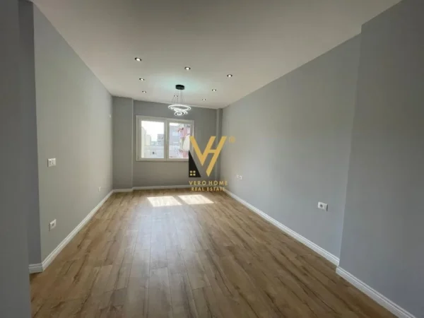 Tirane, shitet apartament 1+1+Ballkon Kati 6, 63 m² 118.000 € (5 MAJI)