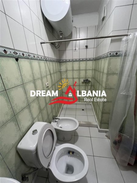 Tirane, jepet me qera apartament 2+1+Ballkon Kati 4, 86 m² 600 € (Tek Komuna e Parisit - ID 42215239)