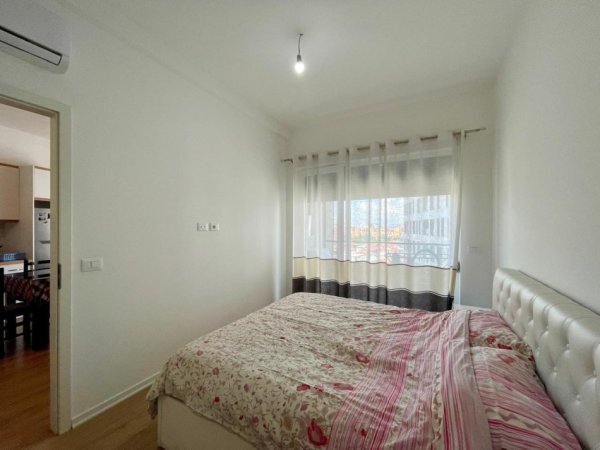 Tirane, jepet me qera apartament 1+1+Ballkon Kati 6, 63 m² 500 € (kompleksi kontakt)