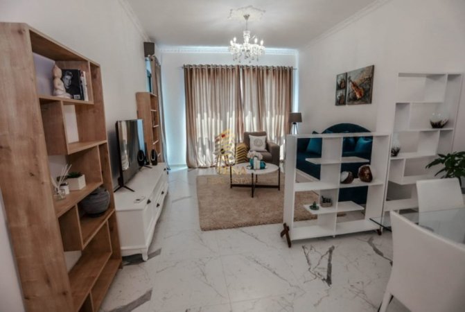 Tirane, jepet me qera apartament 1+1+Ballkon Kati 6, 78 m² 800 € (Kompleksi Square 21)