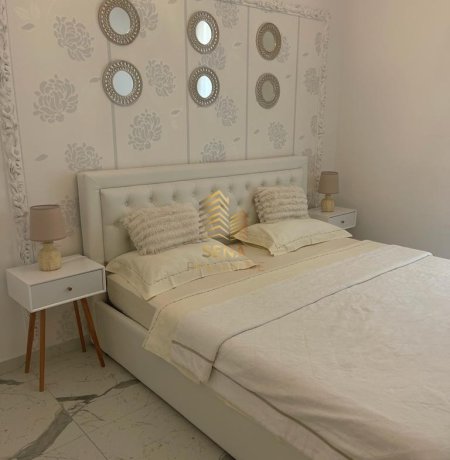 Tirane, jepet me qera apartament 1+1+Ballkon Kati 6, 78 m² 800 € (Kompleksi Square 21)