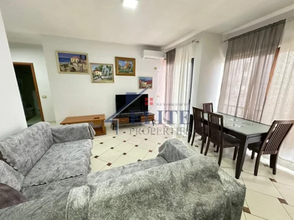 Tirane, shitet apartament 2+1+Ballkon Kati 4, 70 m² (Yzberisht)