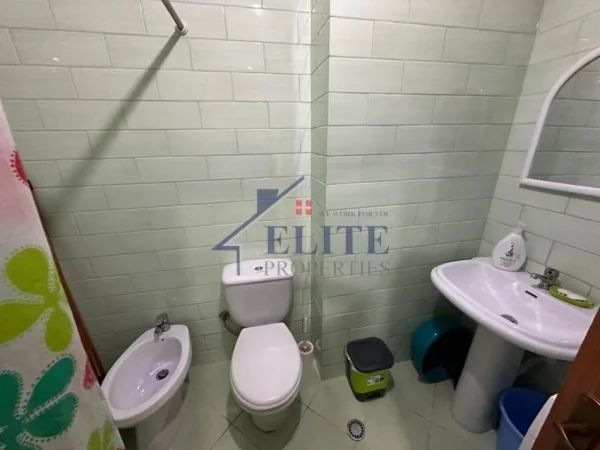Tirane, shitet apartament 2+1+Ballkon Kati 4, 70 m² (Yzberisht)