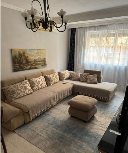 Tirane, jepet me qera apartament 2+1+Aneks Kati 1, 80 m² 600 € (Pazari i Ri)
