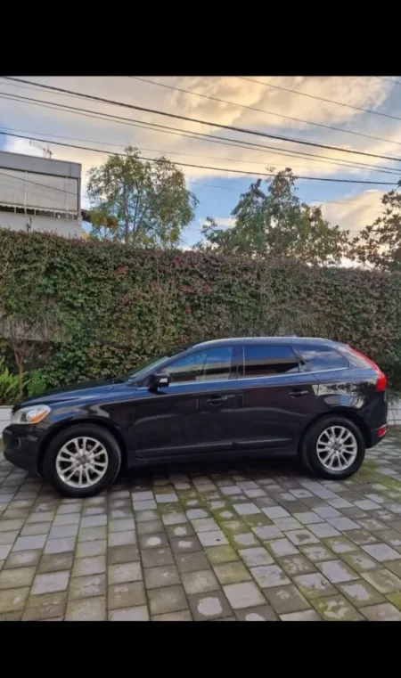 Tirane, shitet SUV | Xhip Volvo Cx60 Benzin+Gaz, e zeze automatik Kondicioner 200.000 km 8.000 €
