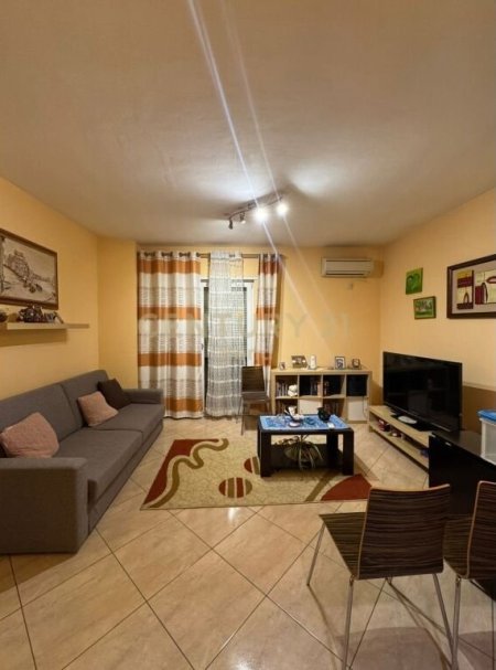 Tirane, jepet me qera apartament 1+1 Kati 6, 68 m² 600 € (ATSH-JA)