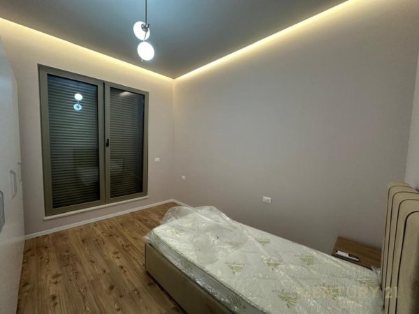 Tirane, jepet me qera apartament 2+1+2 me post parkimi Kati 8, 118 m² 1.400 € (Kompleksi Delijorgji)