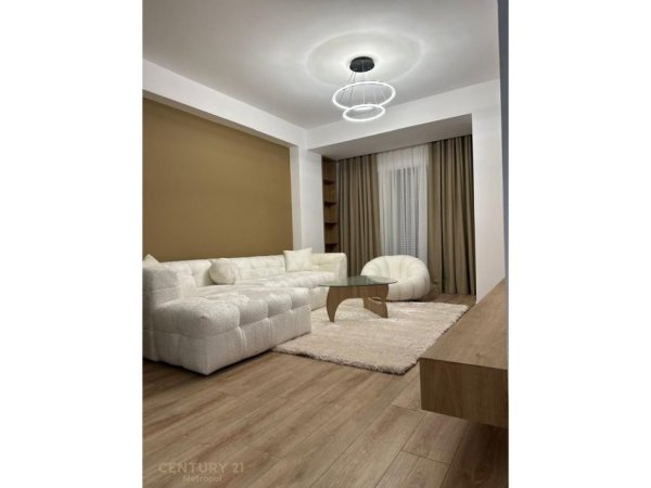 Tirane, shitet apartament 1+1+Ballkon Kati 0, 85 m² 157.000 € (Bulevardi i Majlindave)