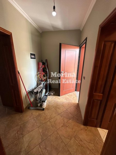 Tirane, jepet me qera apartament 2+1 Kati 2, 90 m² 470 € (Zogu Zi)