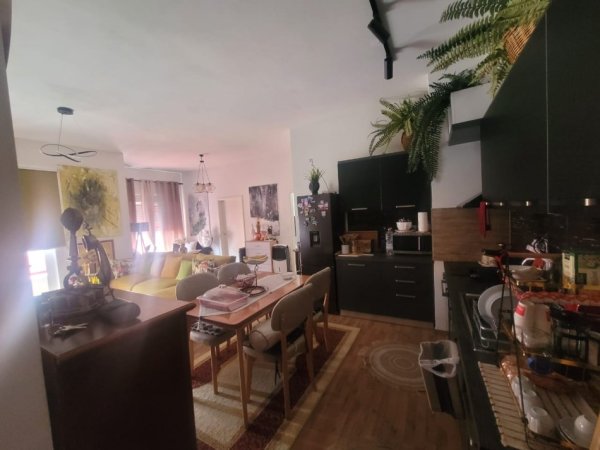 Tirane, Liste me oferta shtepi 2+1 Kati 9, 72 m² 130.000 € (Ali Demi)