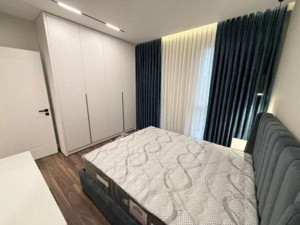 Tirane, jepet me qera 1+1 Kati 5, 60 m² 700 € (Fusha aviacionit)
