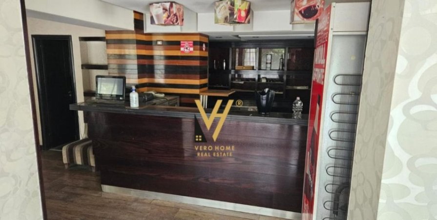 Tirane, jepet me qera ambjent biznesi Kati 2, 204 m² 1.000 € (RRUGA SAMI FRASHERI)