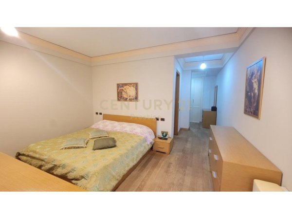 Tirane, jepet me qera apartament 3+1 Kati 5, 160 m² 1.000 € (RRUGA E ELBASANIT!)