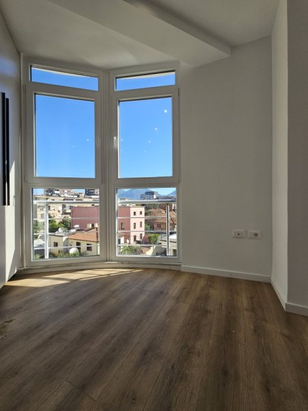 Tirane, shitet apartament 2+1+Aneks+Ballkon Kati 4, 79 m² 195.000 € (Hoxhë Vokrri)