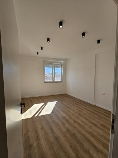 Tirane, shitet apartament 2+1+Aneks+Ballkon Kati 4, 79 m² 195.000 € (Hoxhë Vokrri)