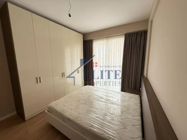 Tirane, jepet me qera apartament 1+1+Ballkon Kati 2, 65 m² 550 € (Vila L Astir)