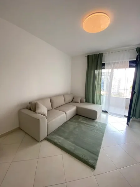 Tirane, jepet me qera apartament 2+1 Kati 6, 90 m² 600 € (Sacioni Trenit ,Lura)