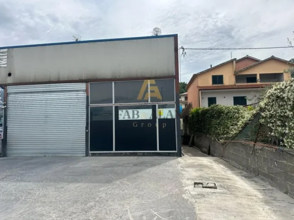 Shqiperi, jepet me qera ambjent biznesi Kati 0, 800 € (VORE)