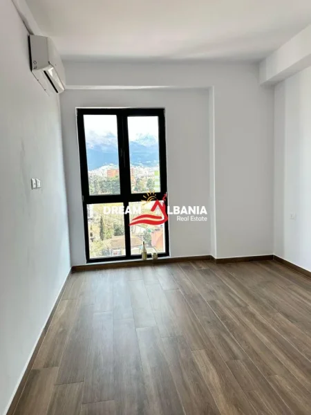 Tirane, jepet me qera zyre Kati 8, 83 m² 550 € (Ne rrugen e Dibres - ID 42611285)