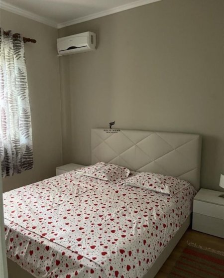APARTAMENT ME QERA 1+1 STACIONI TRENIT 450 EURO