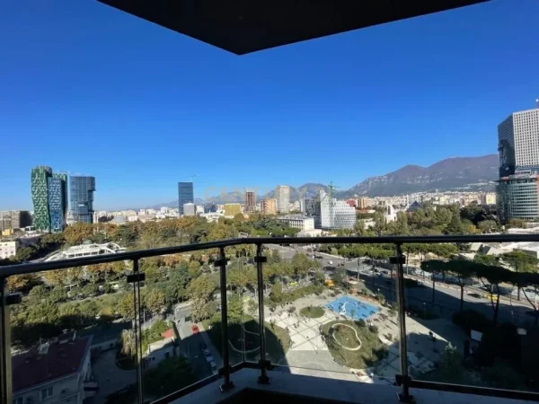 Tirane, jepet me qera zyre Kati 12, 167 m² 3.000 € (ISH BLLOKU)