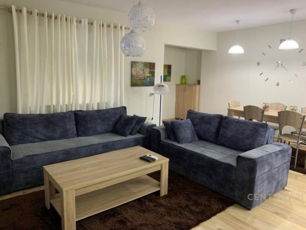 Tirane, jepet me qera apartament 1+1+Ballkon Kati 2, 55 m² 700 € (SHESHI SKENDERBEJ)