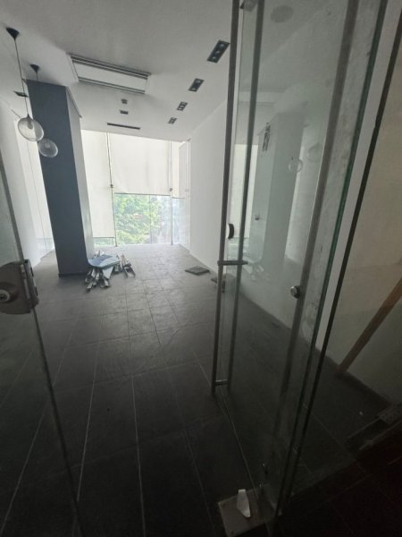 SHITET ZYRE 30 M2 BLLOK 132.000 EURO