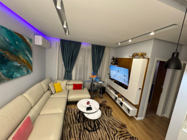 SHITET APARTAMENT 2+1+BALLKON 180.000 EURO PRANE BAR DIAMOND ,ALI DEM.