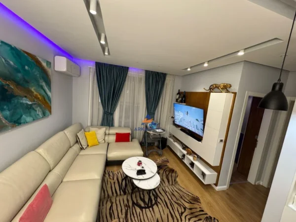 SHITET APARTAMENT 2+1+BALLKON 180.000 EURO PRANE BAR DIAMOND, ALI DEM