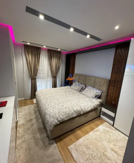 SHITET APARTAMENT 2+1+BALLKON 180.000 EURO PRANE BAR DIAMOND, ALI DEM