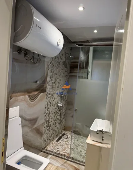 SHITET APARTAMENT 2+1+BALLKON 180.000 EURO PRANE BAR DIAMOND, ALI DEM