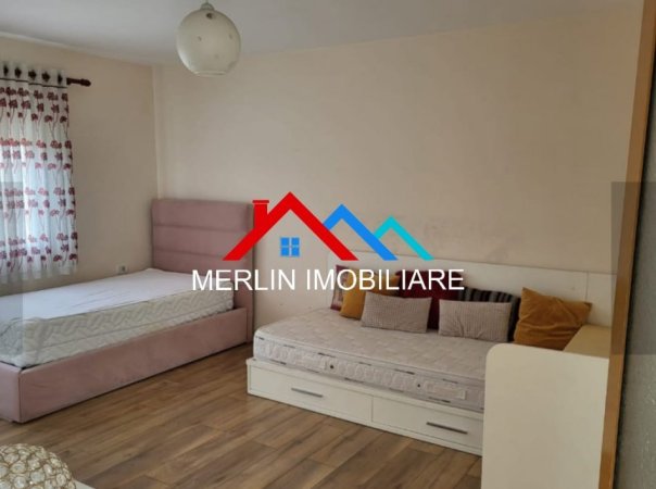 Tirane, jepet me qera apartament 2+1+Ballkon Kati 6, 130 m² 600 € (RRUGA SIRI KODRA)