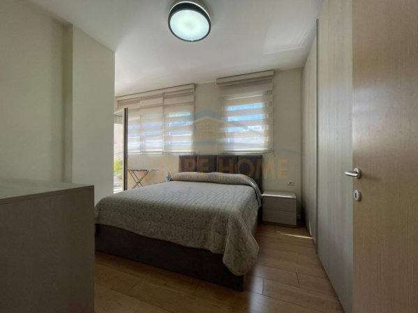 Tirane, jepet me qera apartament 2+1+Ballkon Kati 2, 91 m² 700 € (Tregu Elektrik)