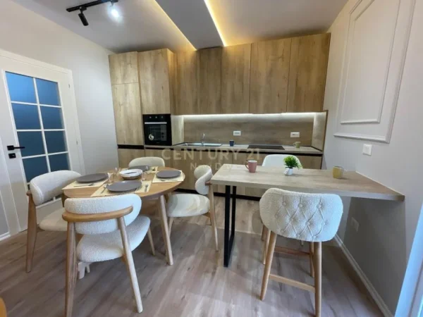 Durres, shitet apartament 2+1+Ballkon Kati 6, 116 m² 163.000 € (Rruga Pavaresia)