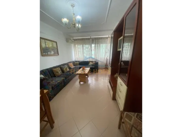 Tirane, shitet apartament 1+1 Kati 5, 75 m² 155.000 € (Komuna e Parisit)
