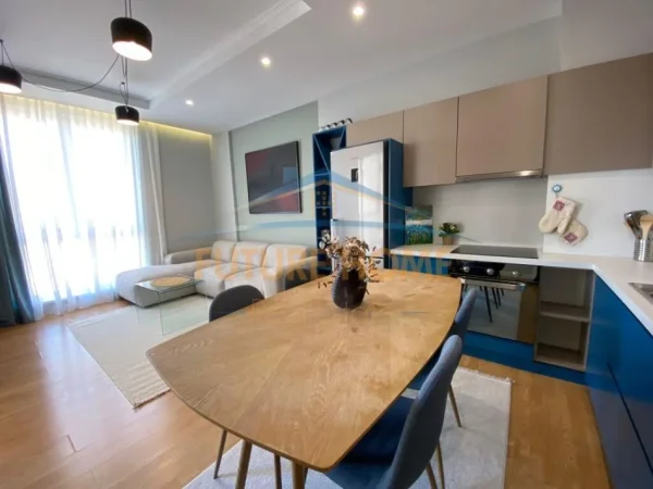 Tirane, jepet me qera apartament 1+1 Kati 4, 65 m² 700 € (21 Dhjetori)